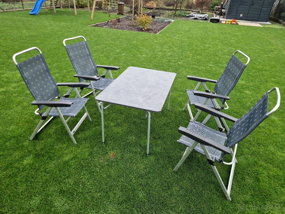 Campingový nábytok