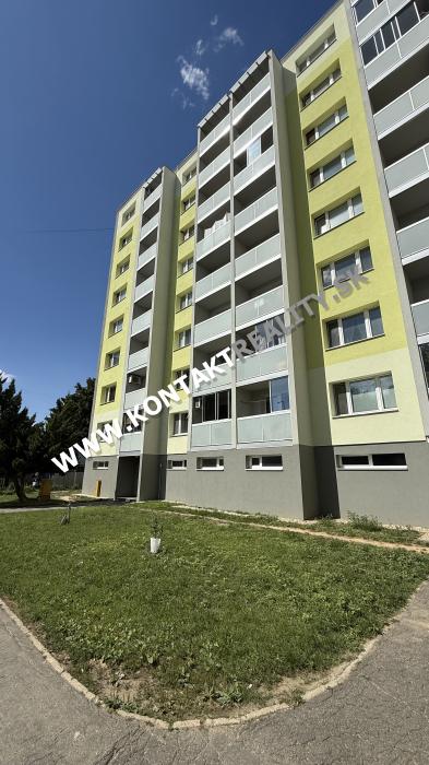 3 izb. byt, ulica SNP Sečovce 72 m2, lodžia, čiast. rek.