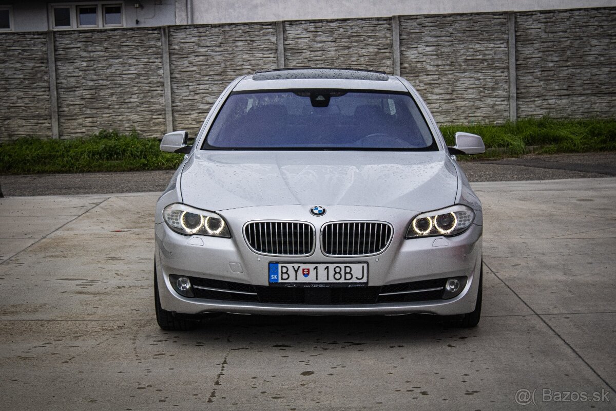 530d xDrive Comfortné sedadlá, Soft-close, Šíber, super stav