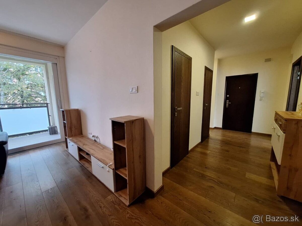 Na prenájom 3 - izbový byt, Prešov - Antona Prídavka