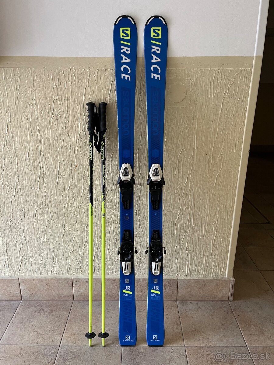 Predám juniorské závodné lyže Salomon.