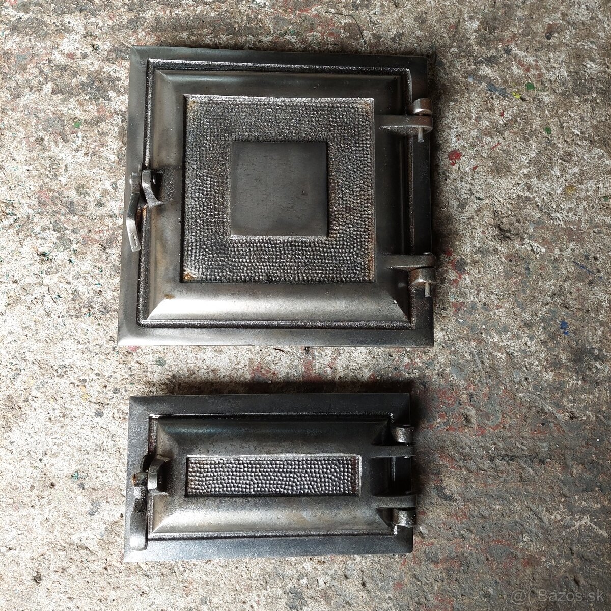 Liatinové dvierka na pec sada 1