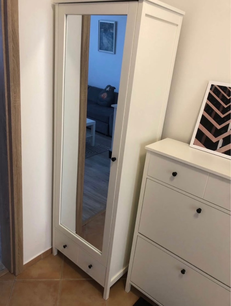 Nabytok do predsiene