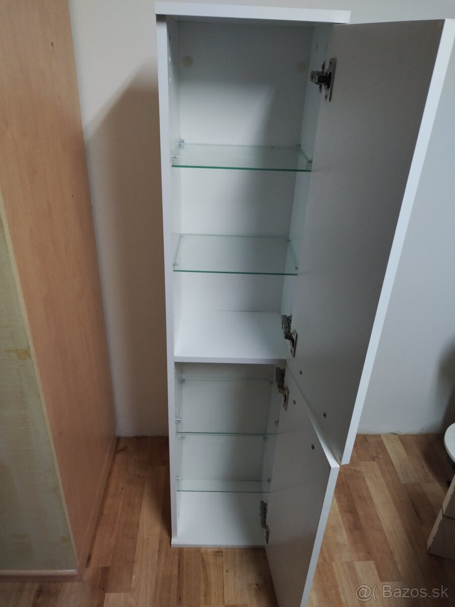 Skrinka do kúpeľne