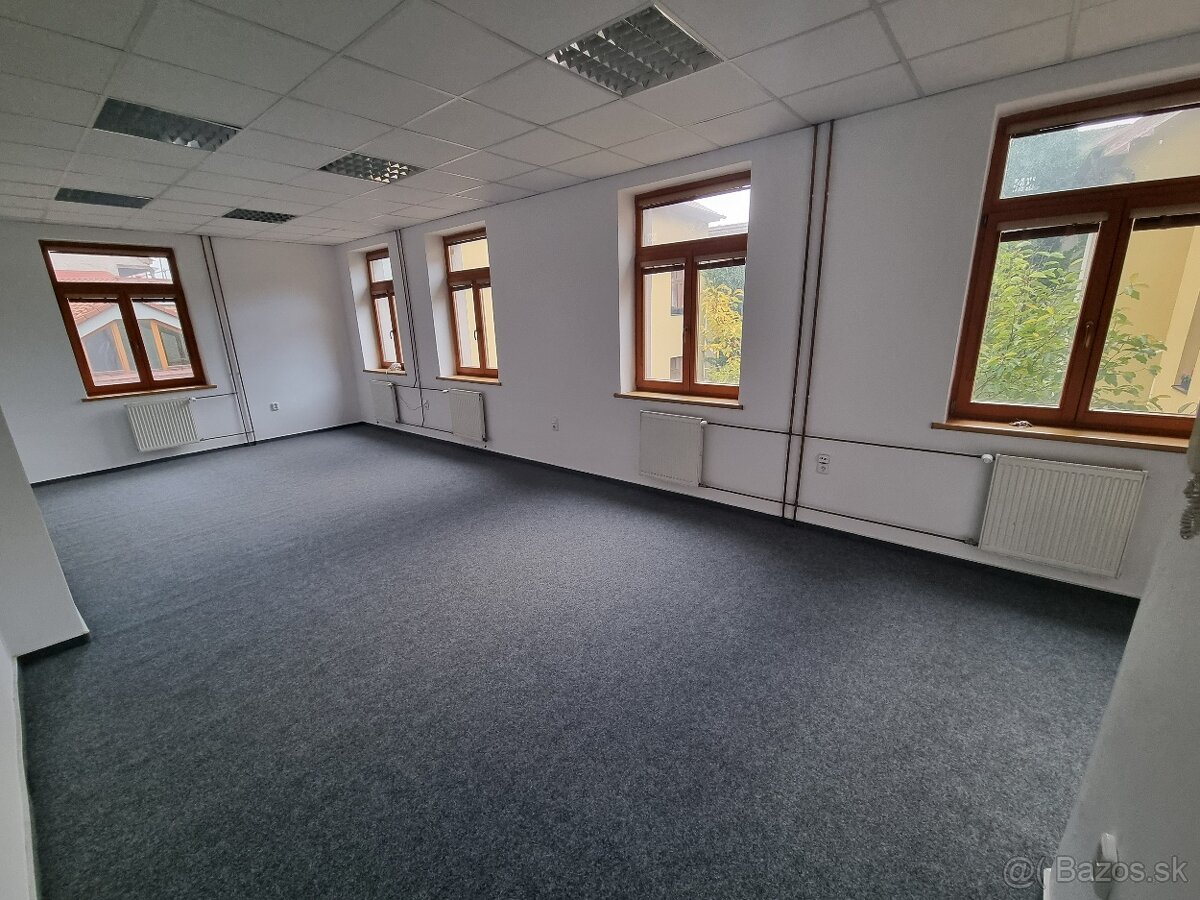 Kancelária 36m² - Hradbová ul. 11 v centre KE