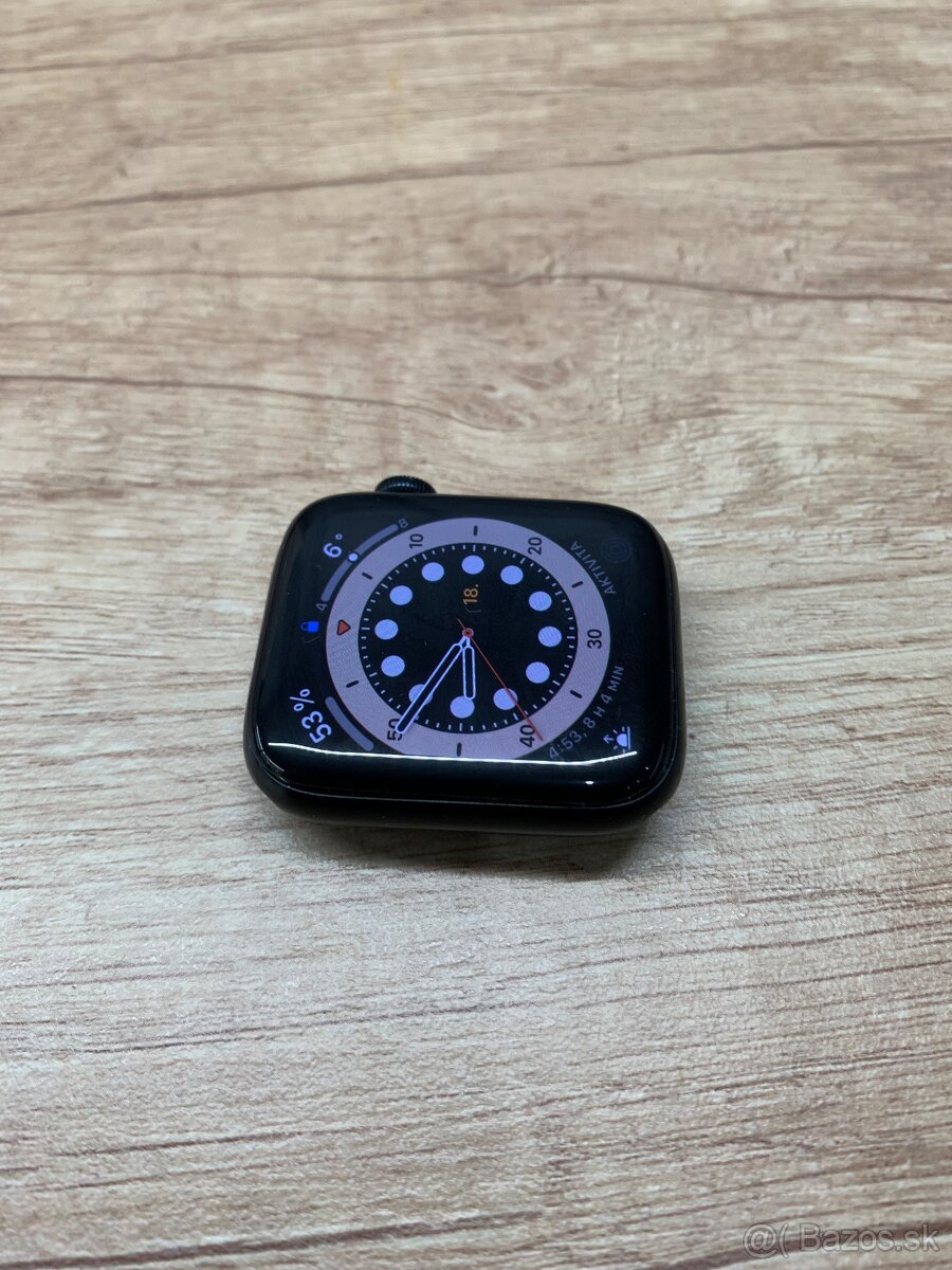 AppleWatch SE (2 generácia ) 44mm