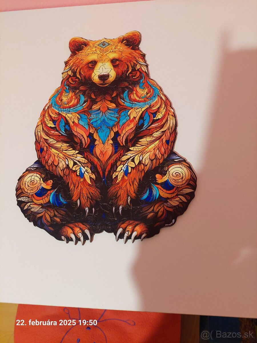 Wooden puzzle medveď