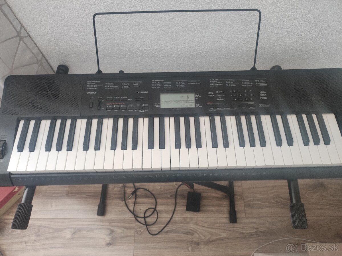 Predám keyboard CTK 3200
