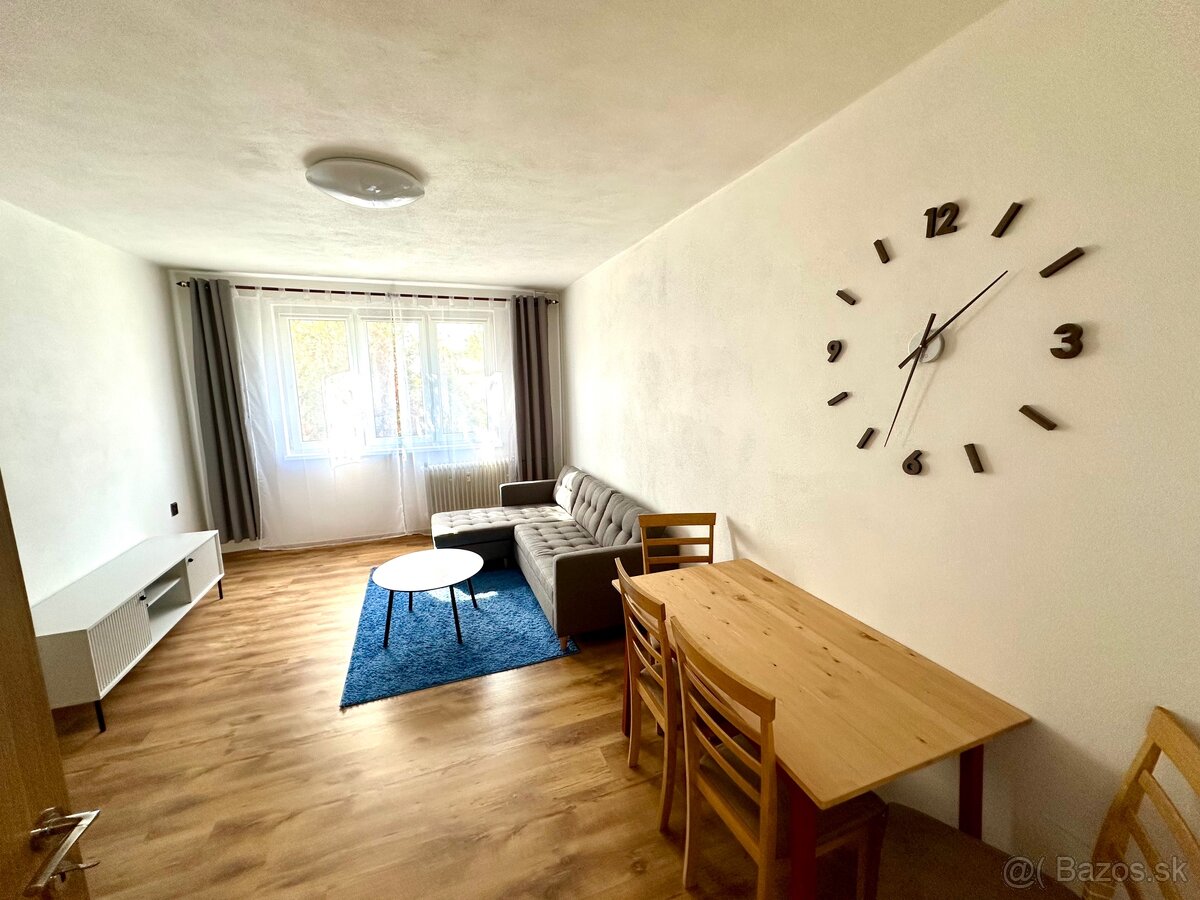 Na prenájom kompletne zariadený 3-izbový byt – Dopravná ul.