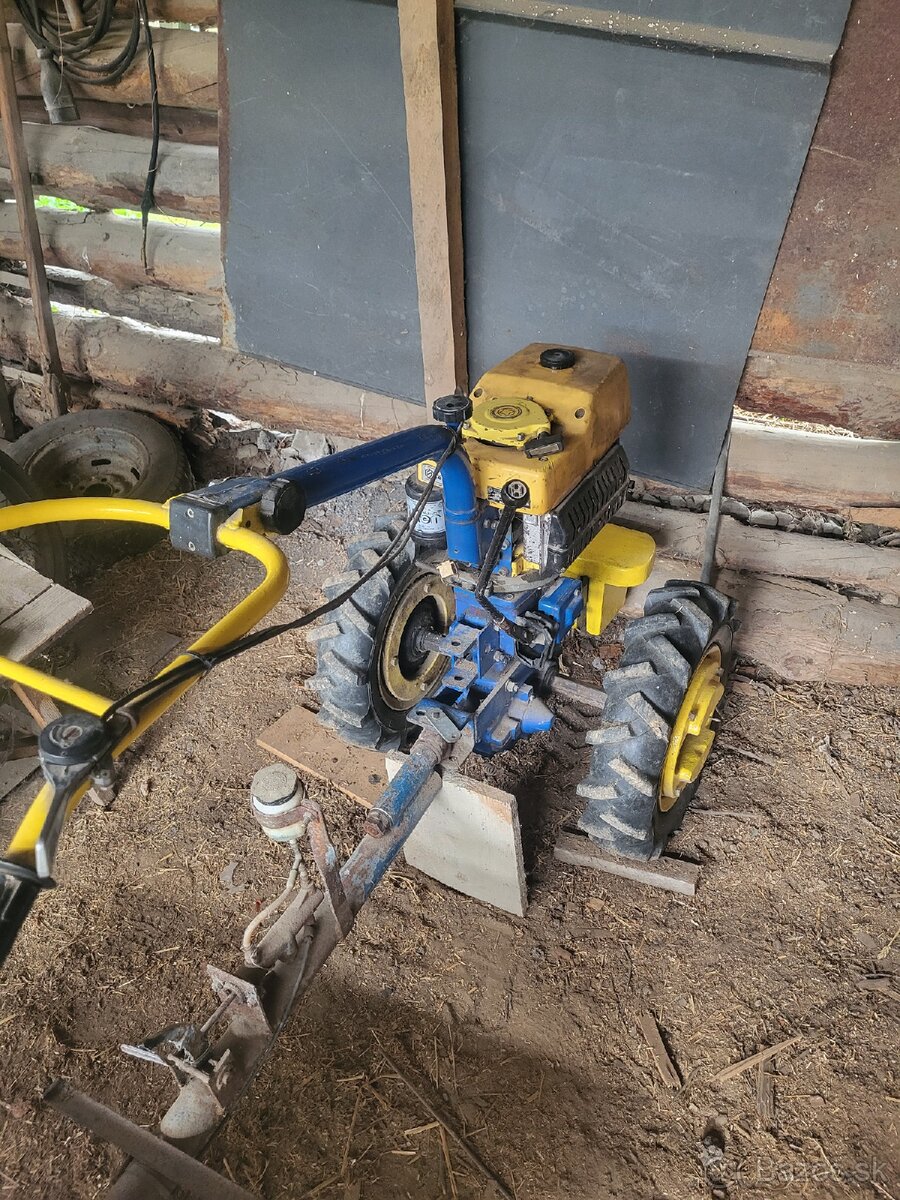 Predám malotraktor AGZAT s motorom JM4-002 – 3,5 kW