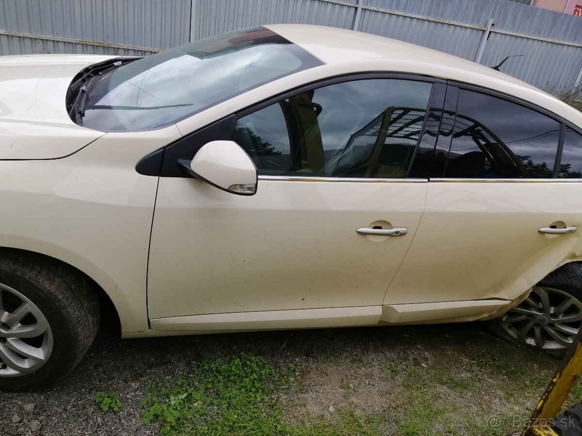 Rozpredám renault fluence