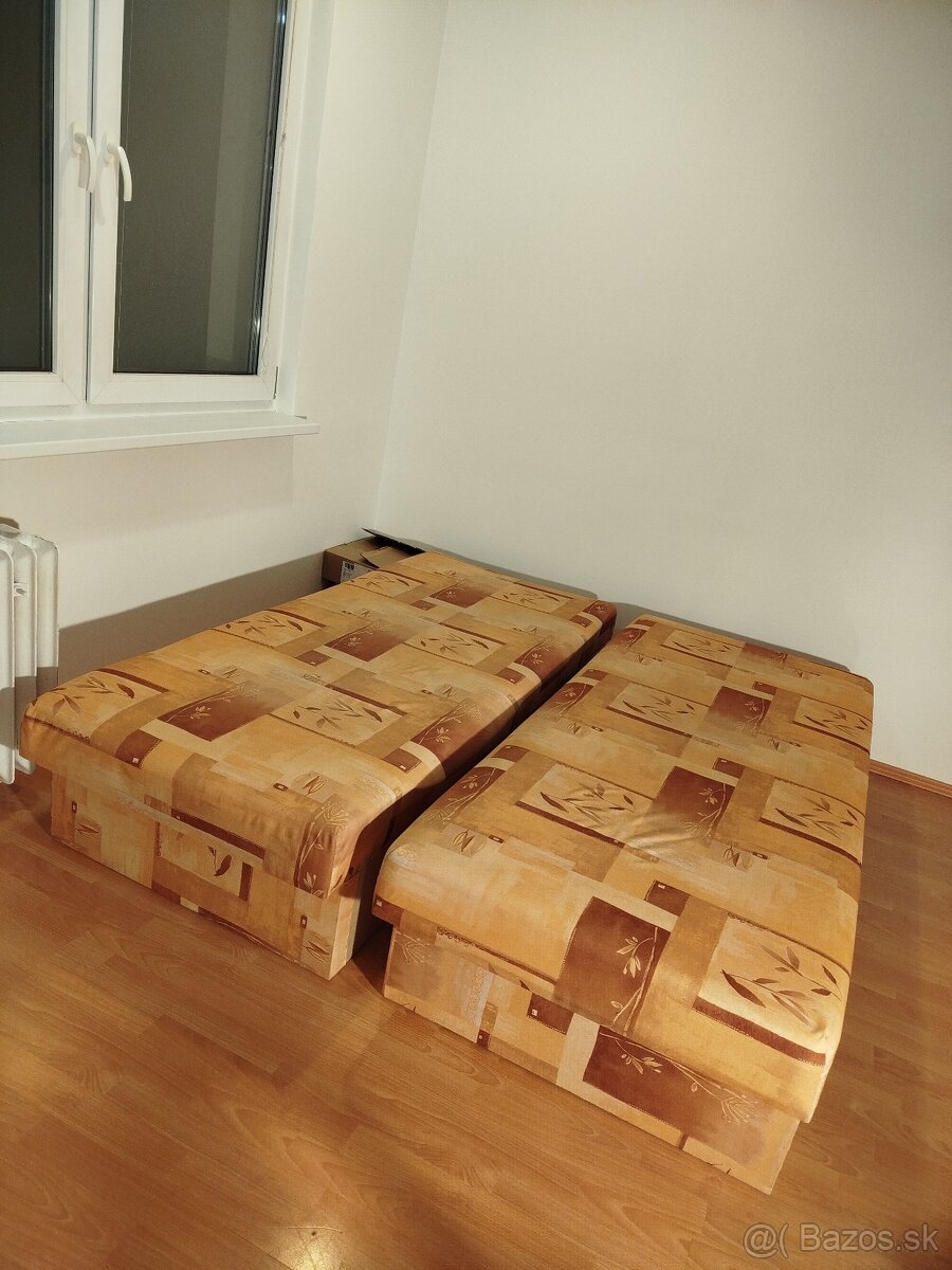 Dve jednolôžkové postele