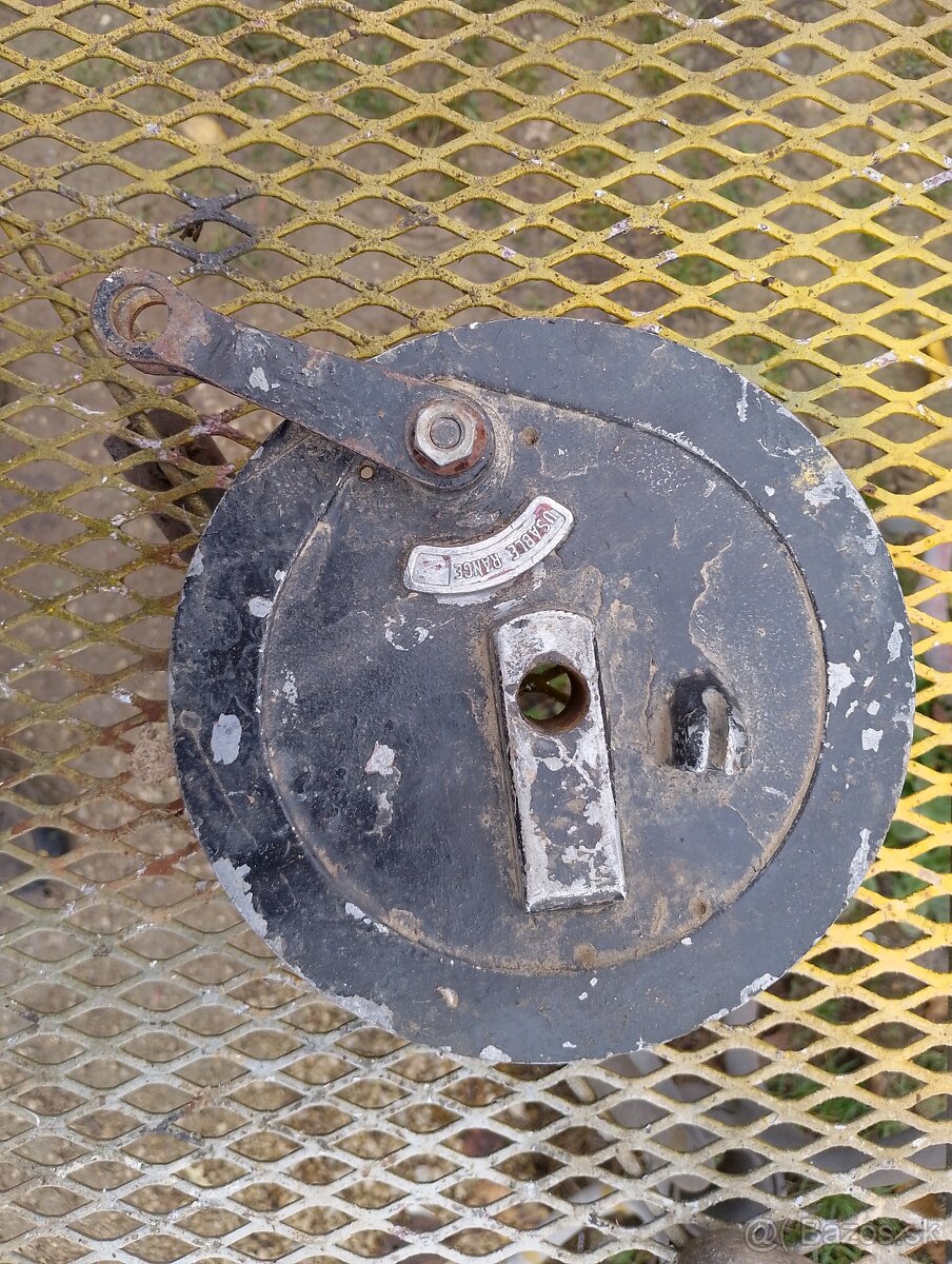 predám brzdový štít vhodný na čz 125 476,čz 477