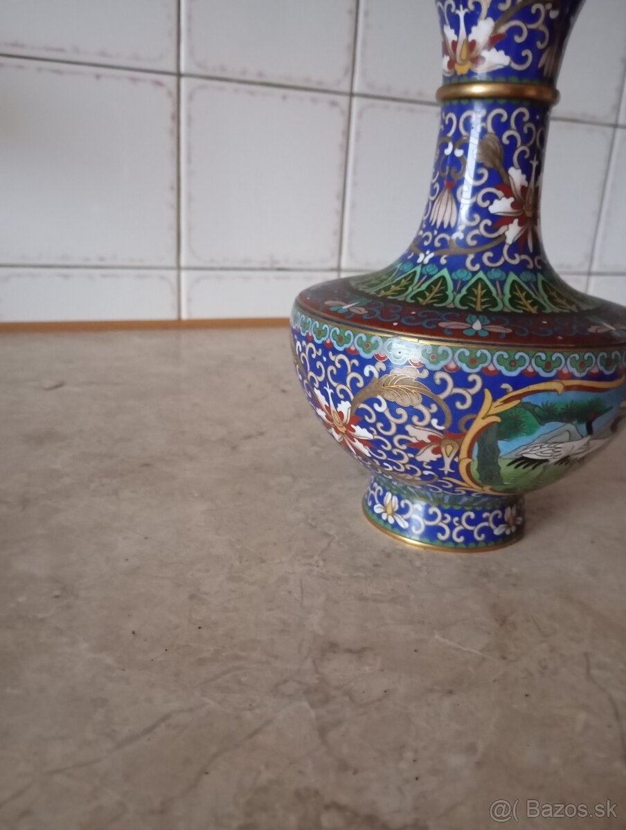 Predám peknú vázu a tanier