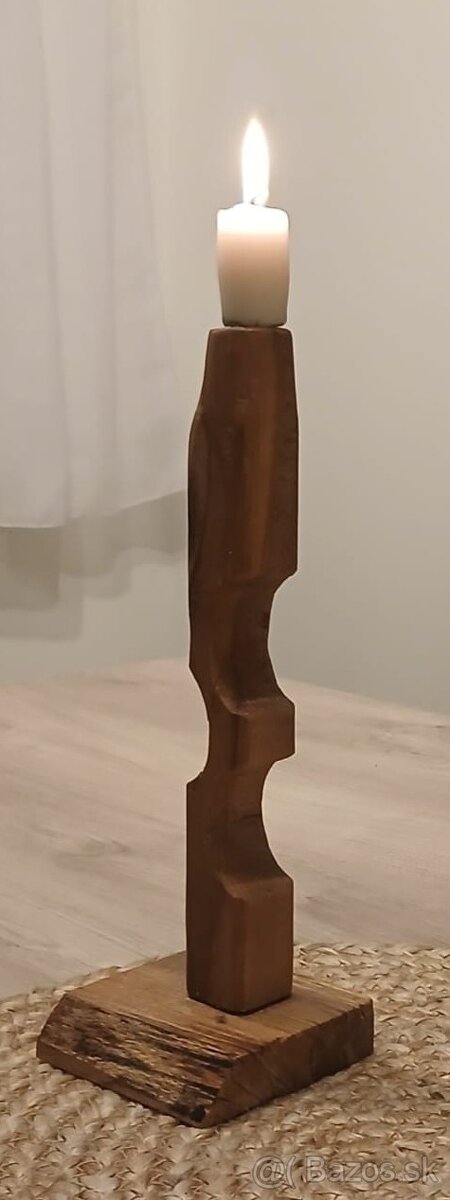 Drevený svietnik