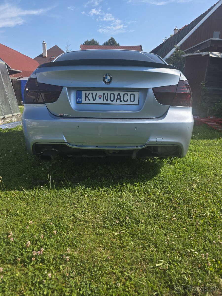 Zadný naraznik bmw e90