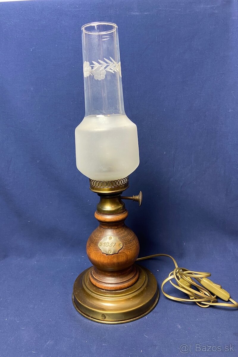 Elektrická petrolejka.Stolná lampa retro. 53 cm