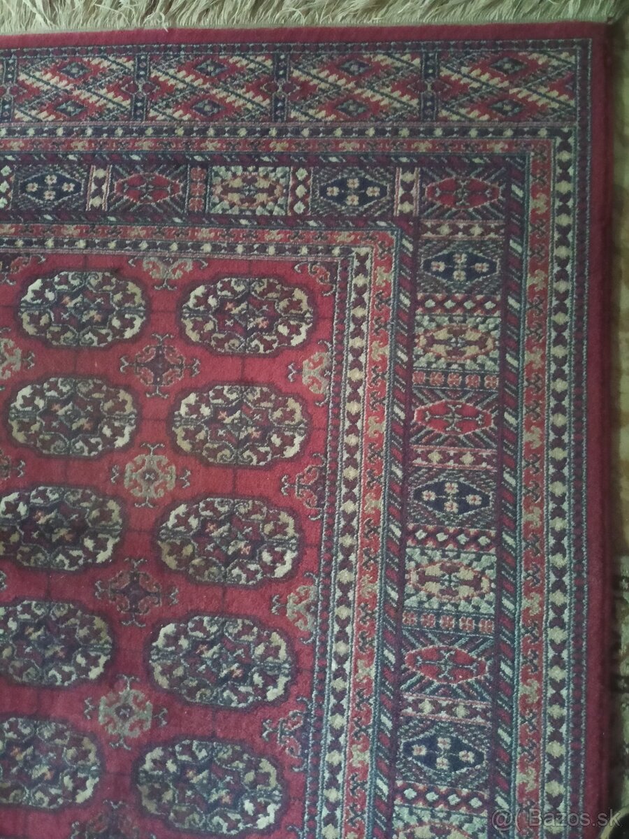 Plyšový koberec  vlnený