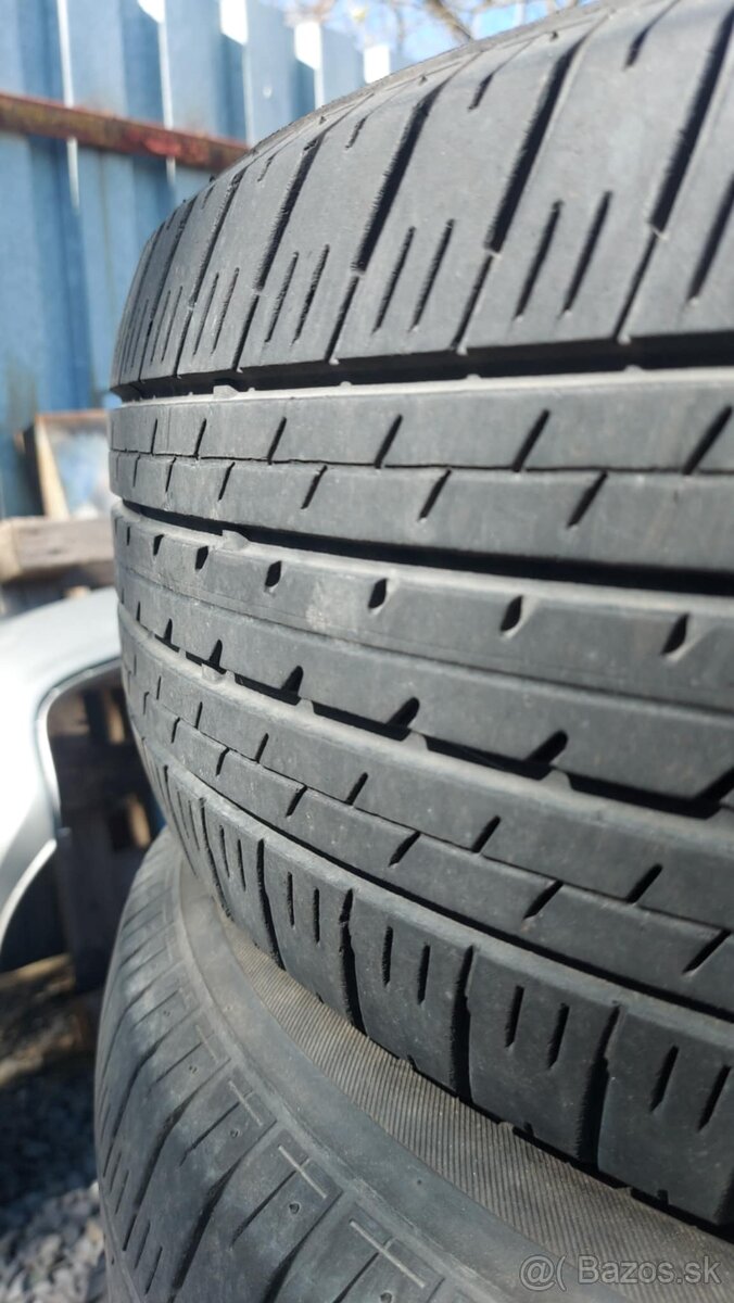 Bridgestone 235/60/18 103H