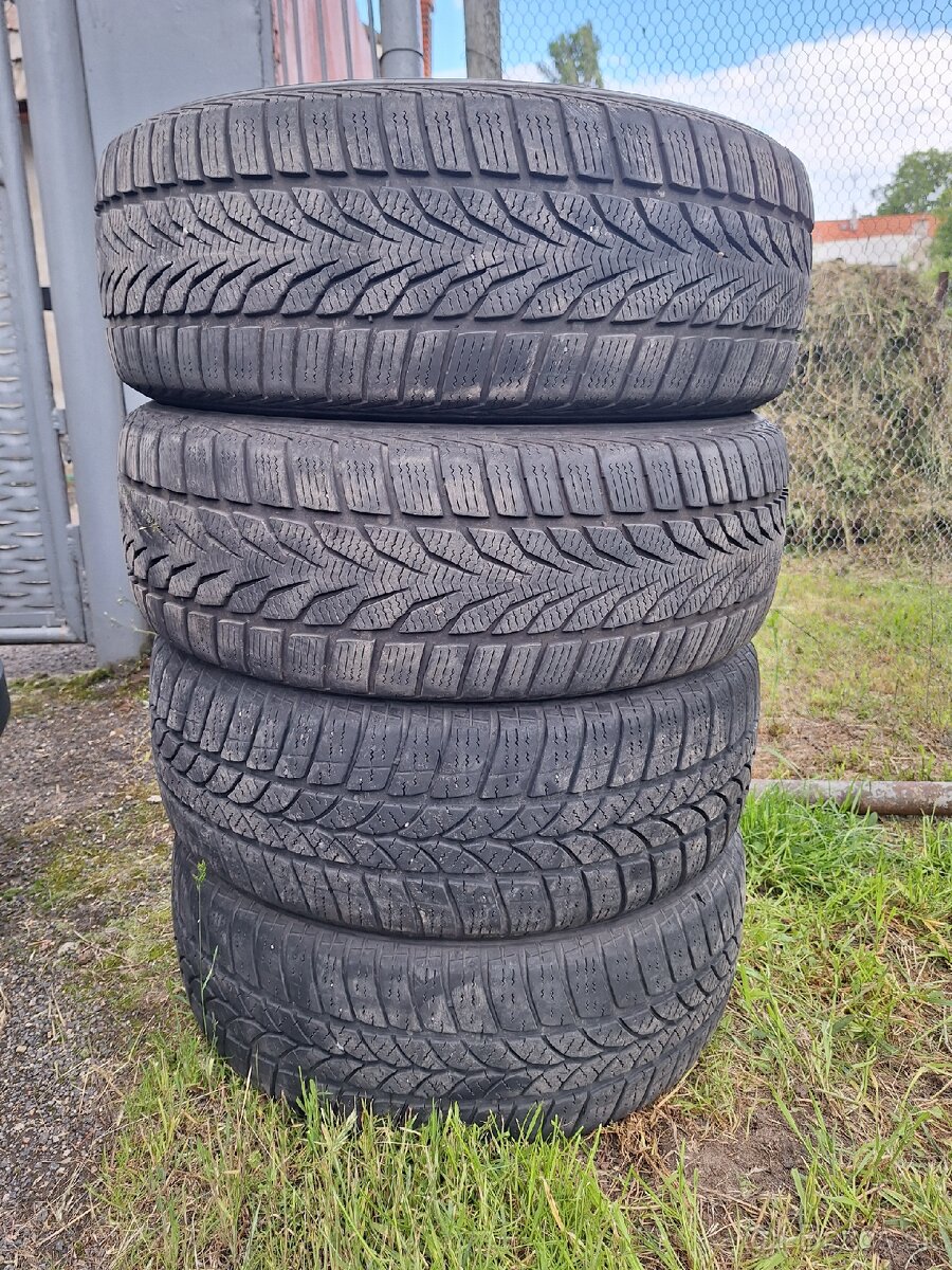 Zimné gumy 205/55 r16