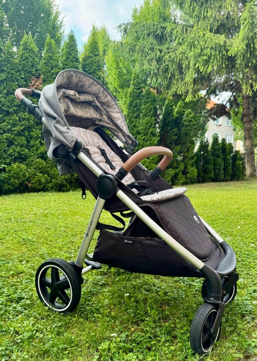 Predám kočík Petite&Mars Royal