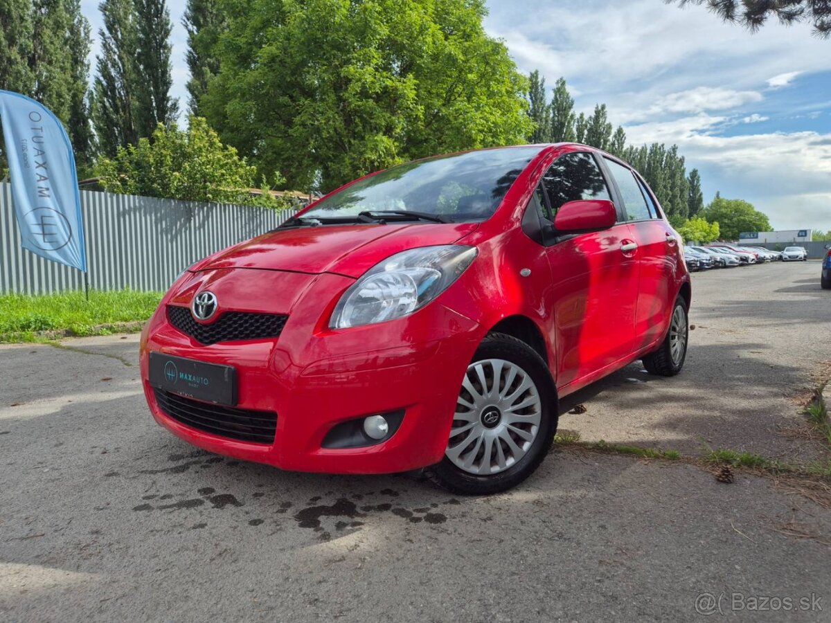 Predám Toyota Yaris 1.0I VVT-i Active