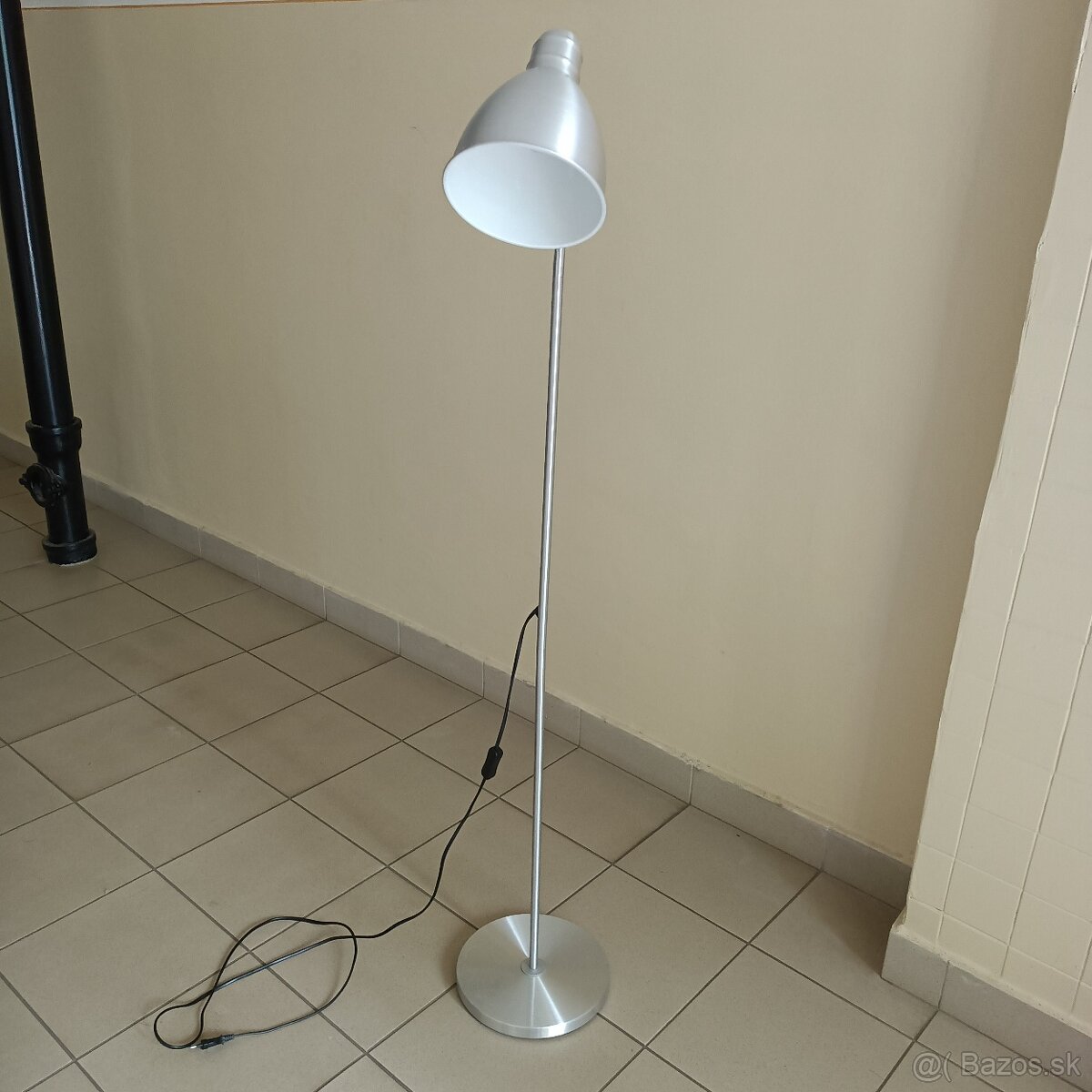 Predám stojacu lampu
