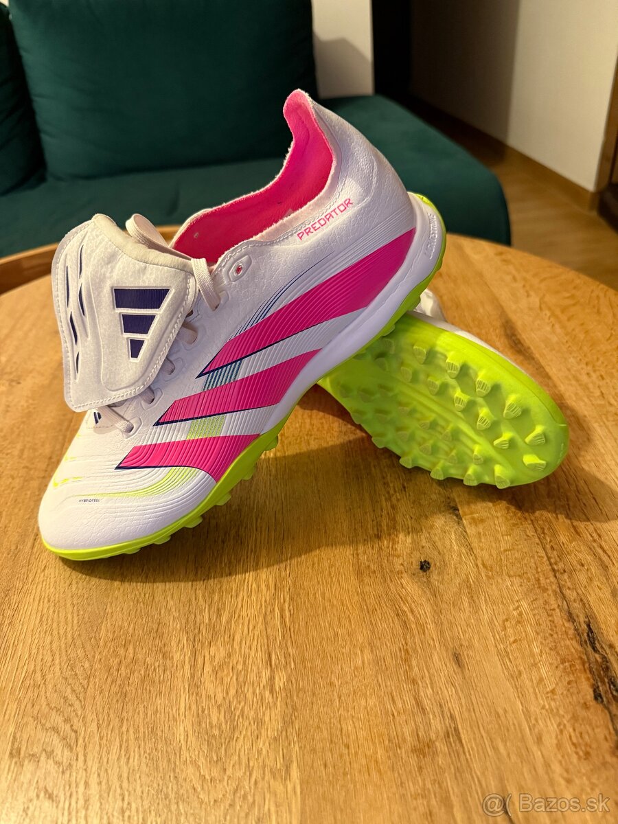 Turfy adidas predator