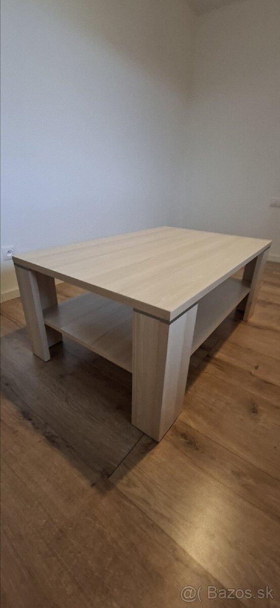 Stolík