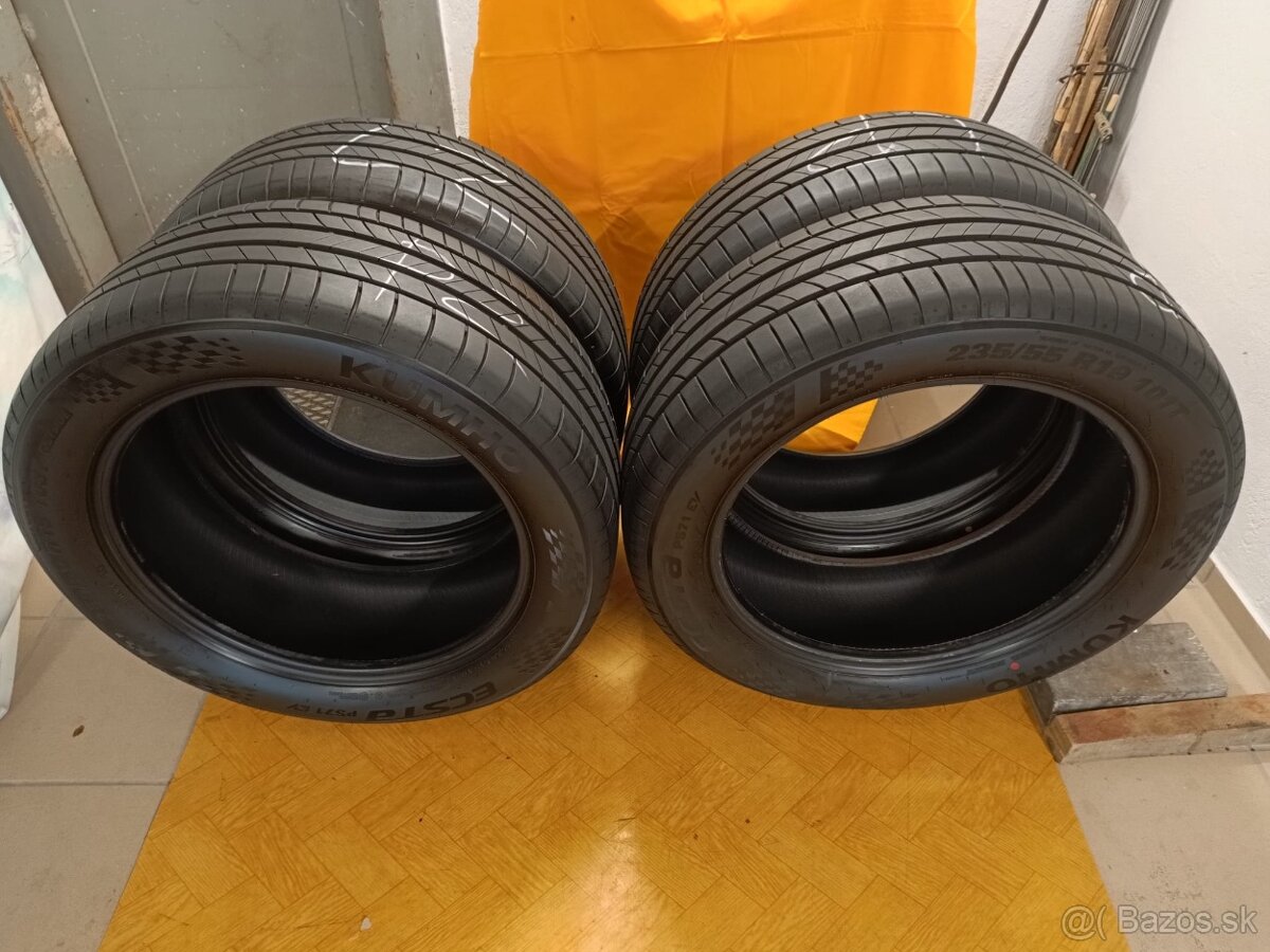 Takmer nové letné pneu 235/55 R19 101T, 255/50 R19 103T