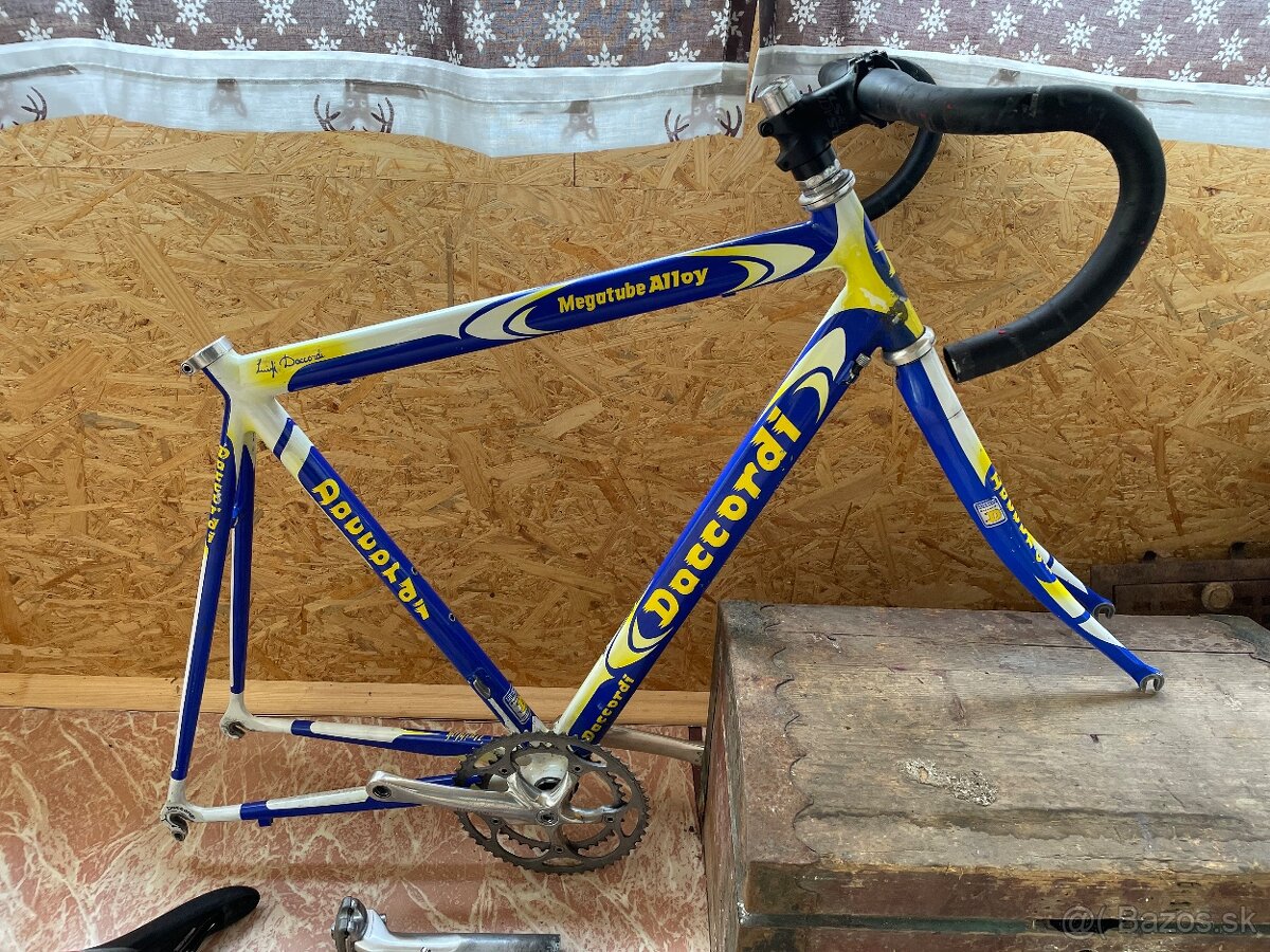 Cestný rám na bicykel