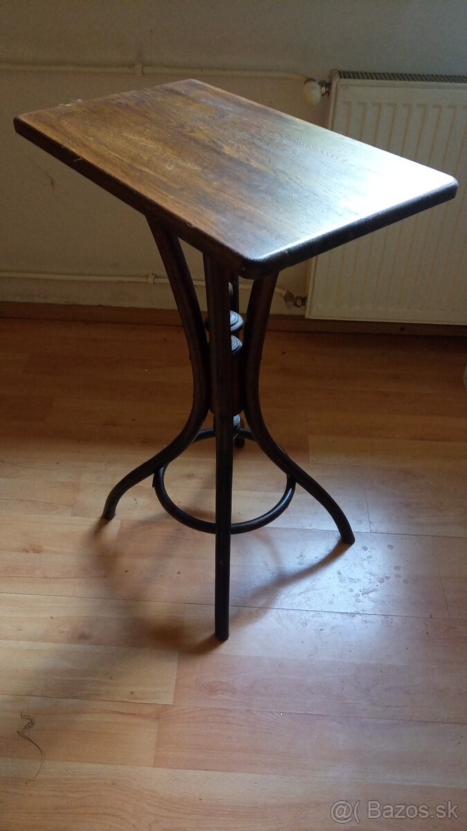 starožitný stolík - polička