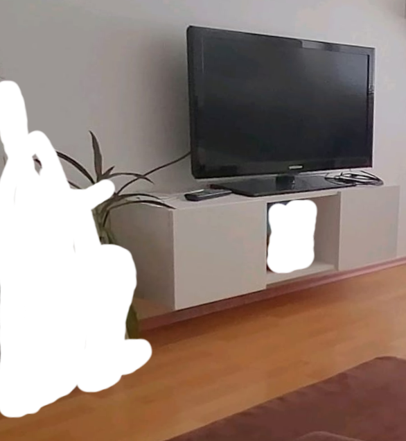 Závesná skrinka pod TV