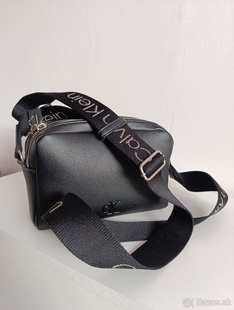 Kabelka Calvin Klein 40€