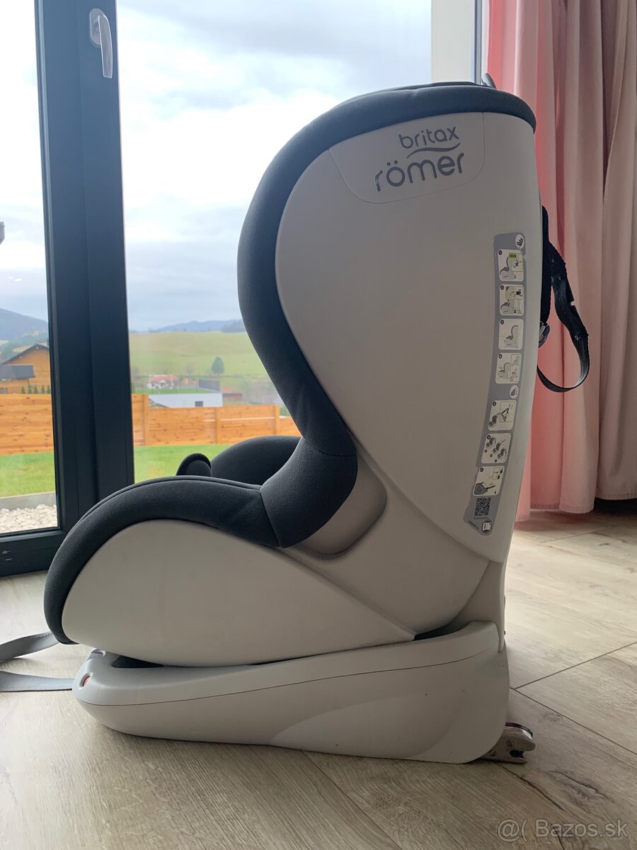 Britax Römer Trifix 9-18kg strom grey