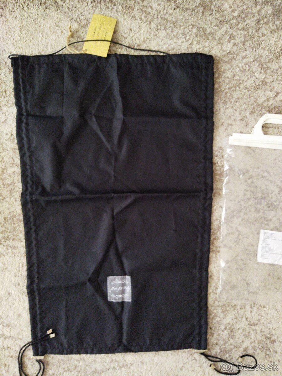 Čierna clona na kočík NOVÁ