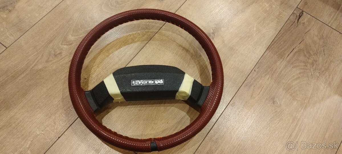 Volant Skoda 105 120