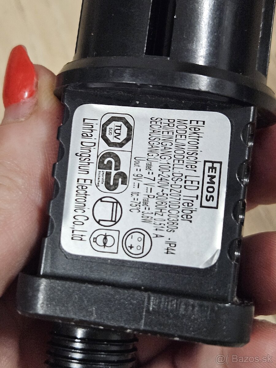 Adaptér na vianočné svetielka