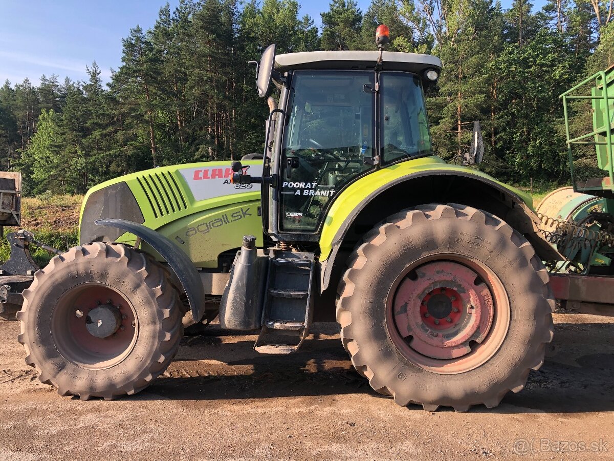Traktor CLAAS Axion 820