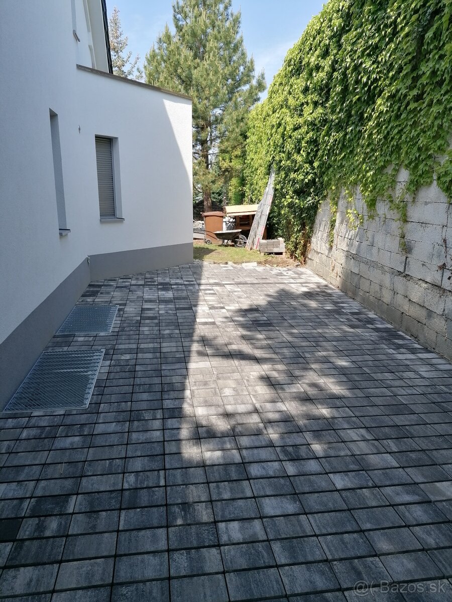 Pokladka zamkovej dlažby