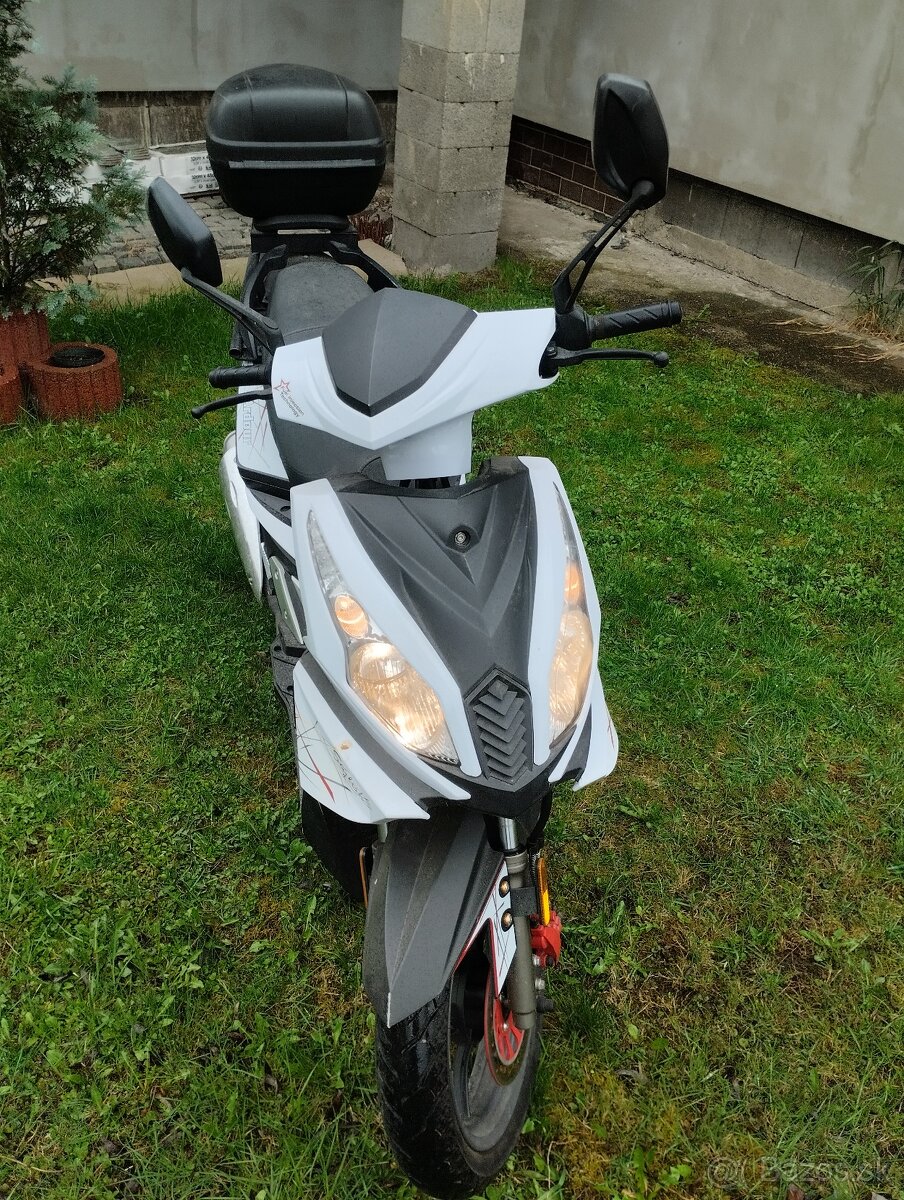 Predám skúter Maxon 125
