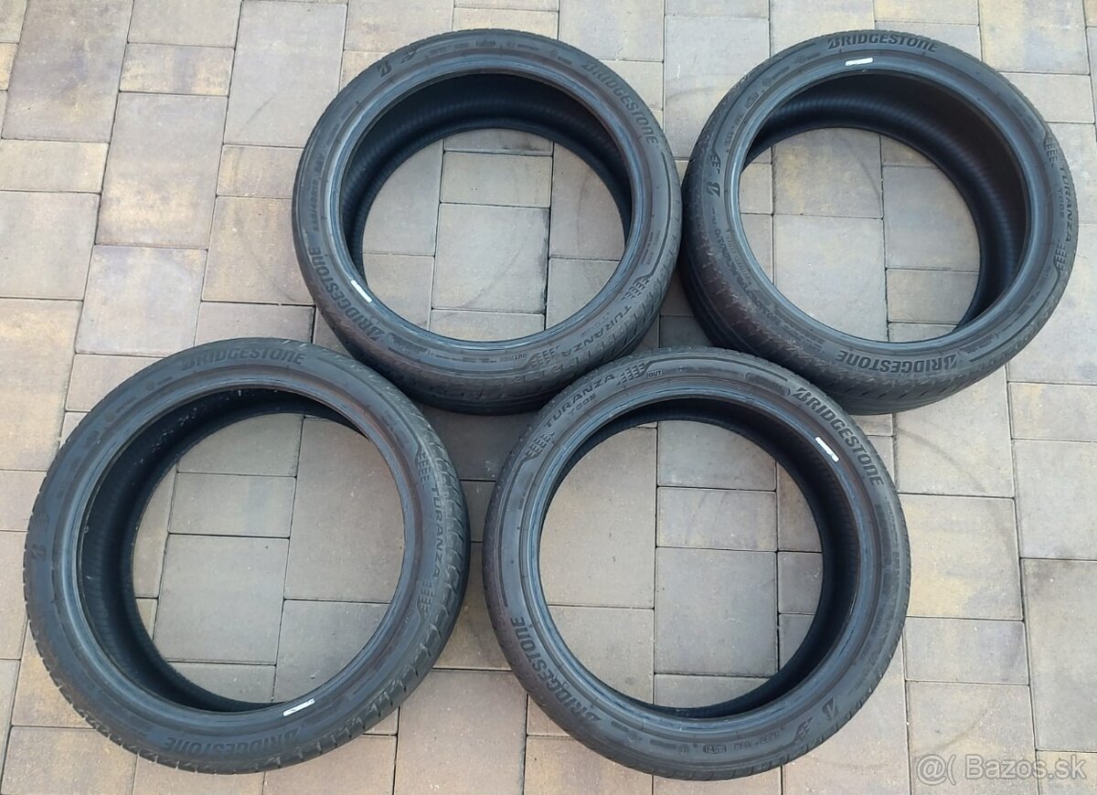 P: 225/40 R18 letne Bridgestone