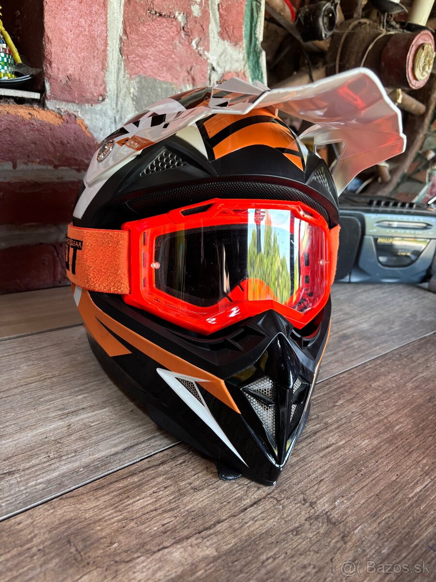 Motocross-ova prilba veľkosť S