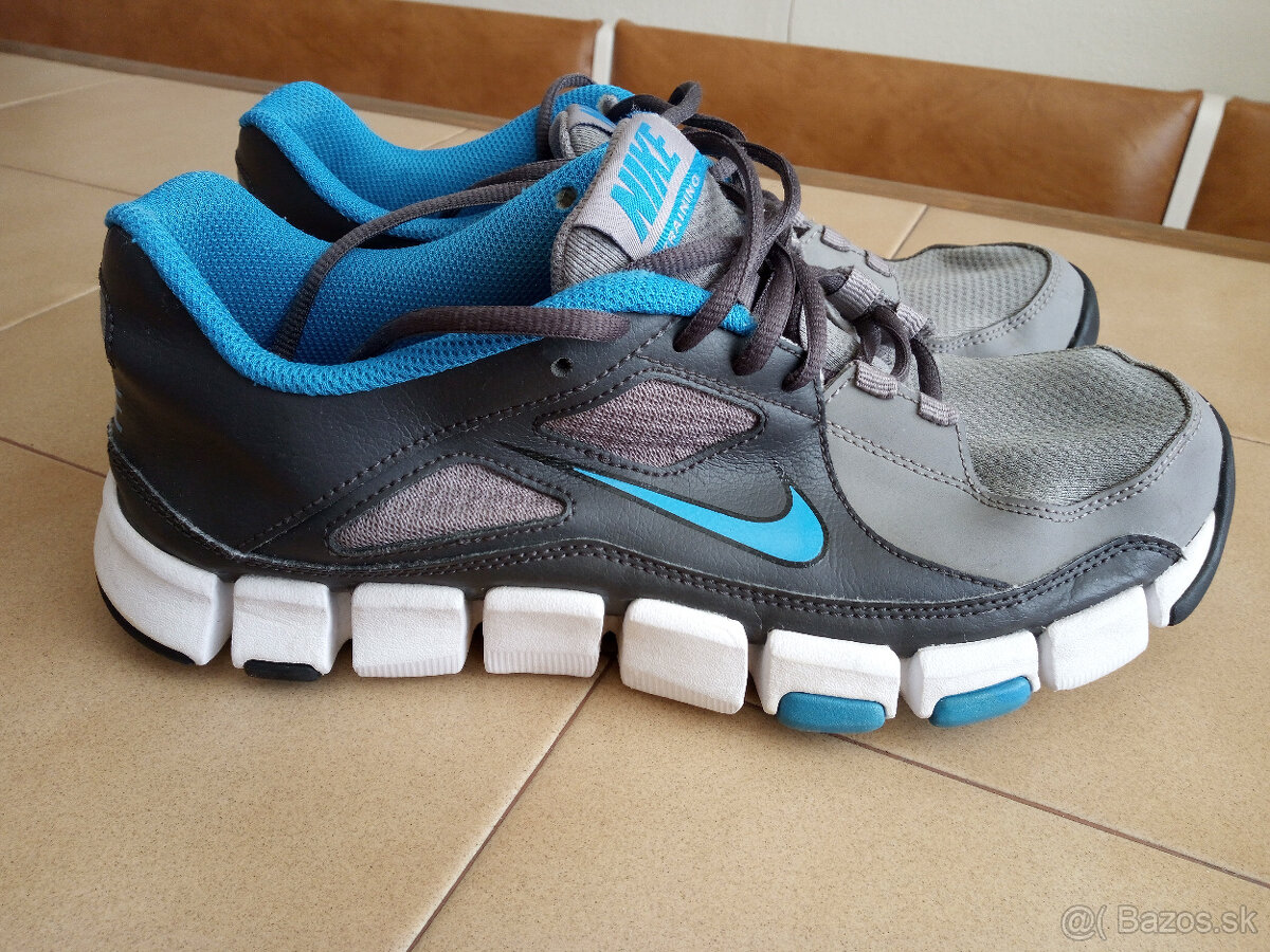 Panske bezecke tenisky NIKE Training.