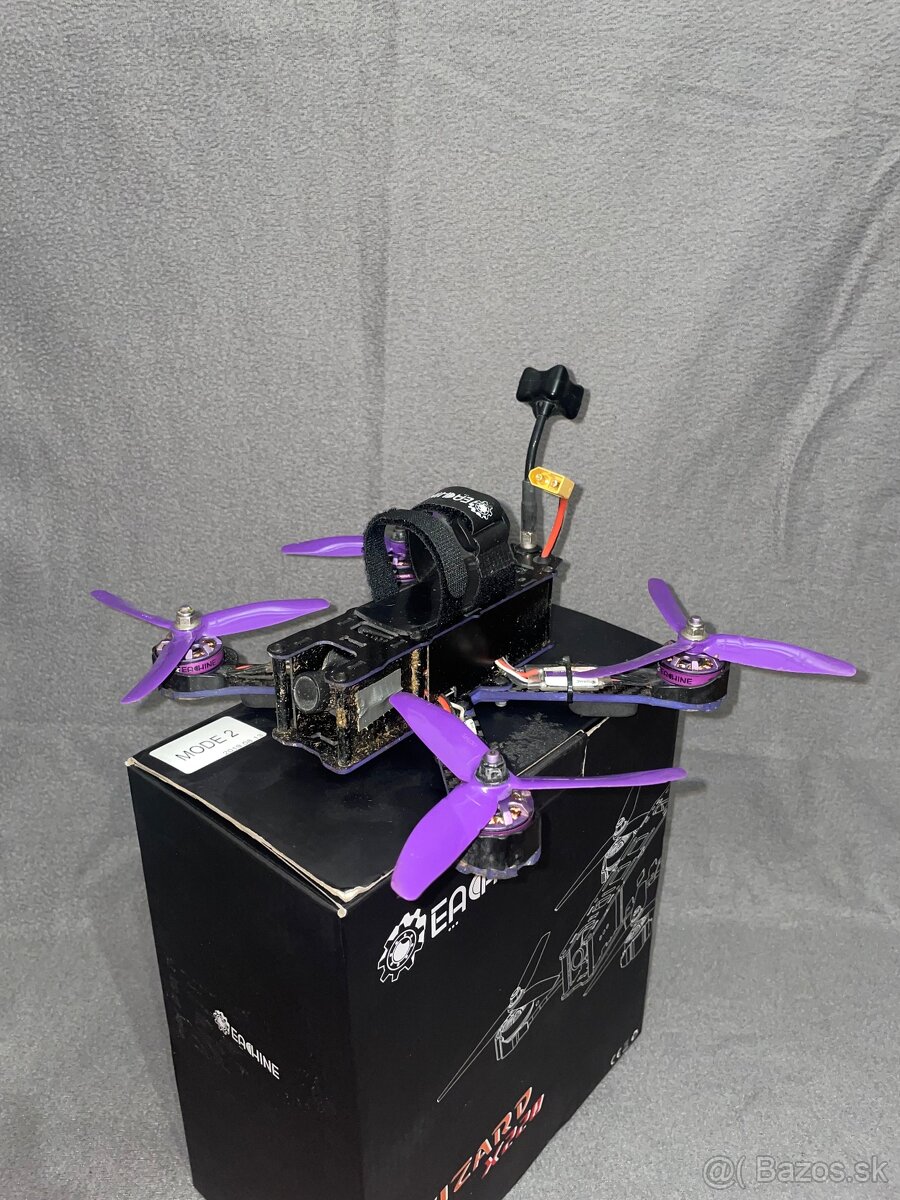 FPV dron - EACHINE WIZARD X220