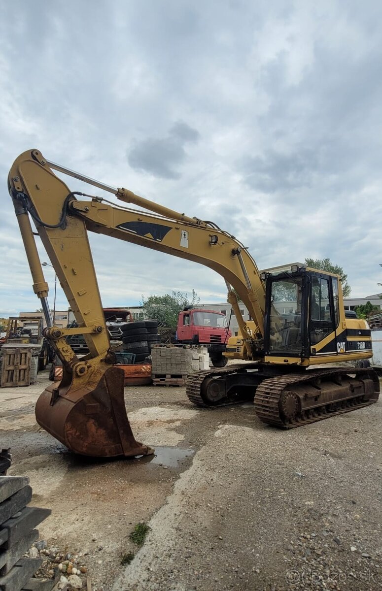Caterpillar 318B LN pásový bager