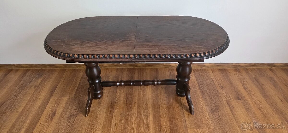 Ponúkam rozkladací stolík.