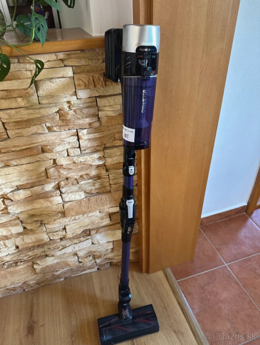 Tyčový vysávač Rowenta