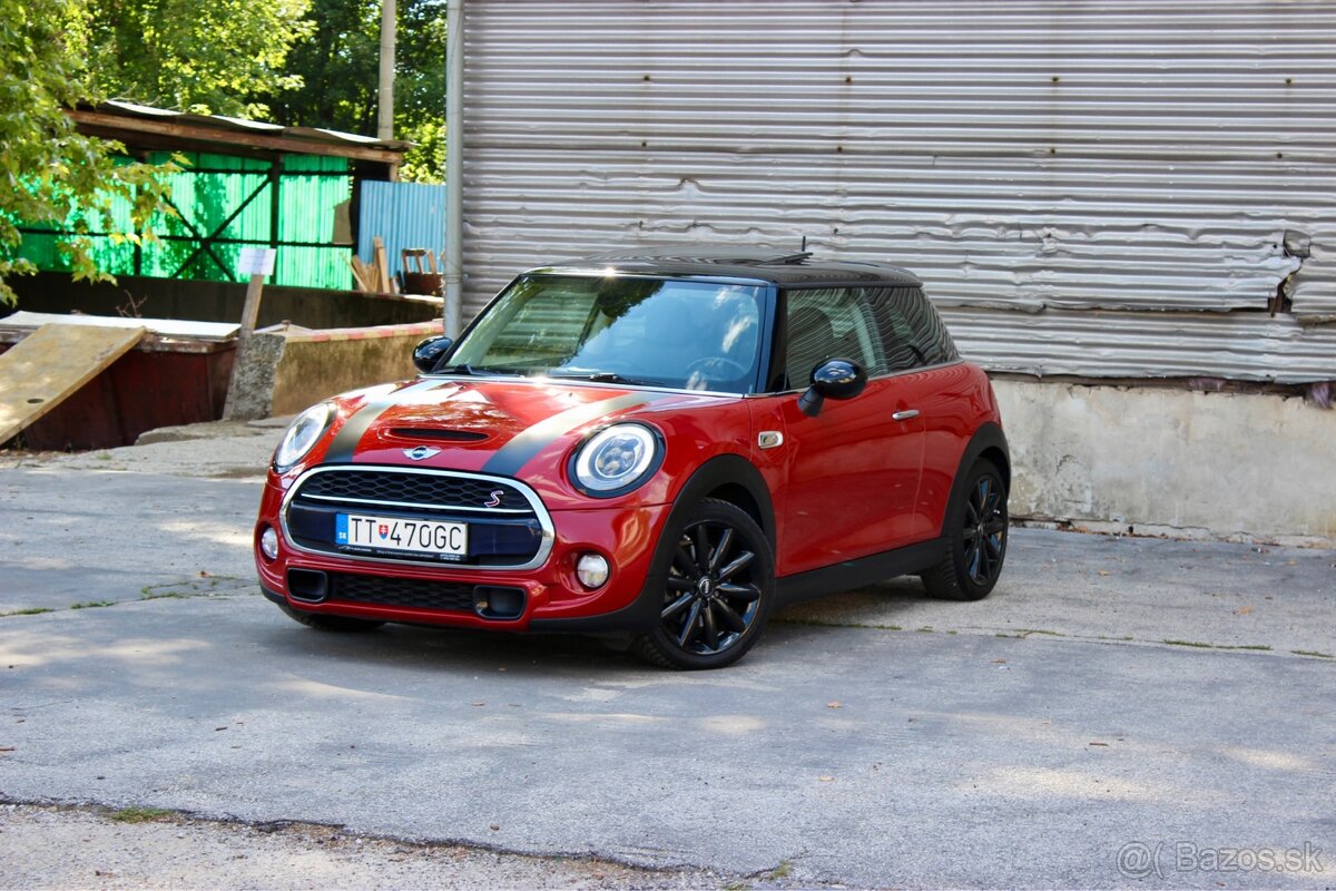 Mini Cooper S 2.0 141kW Panoráma JCW 100 tis. km