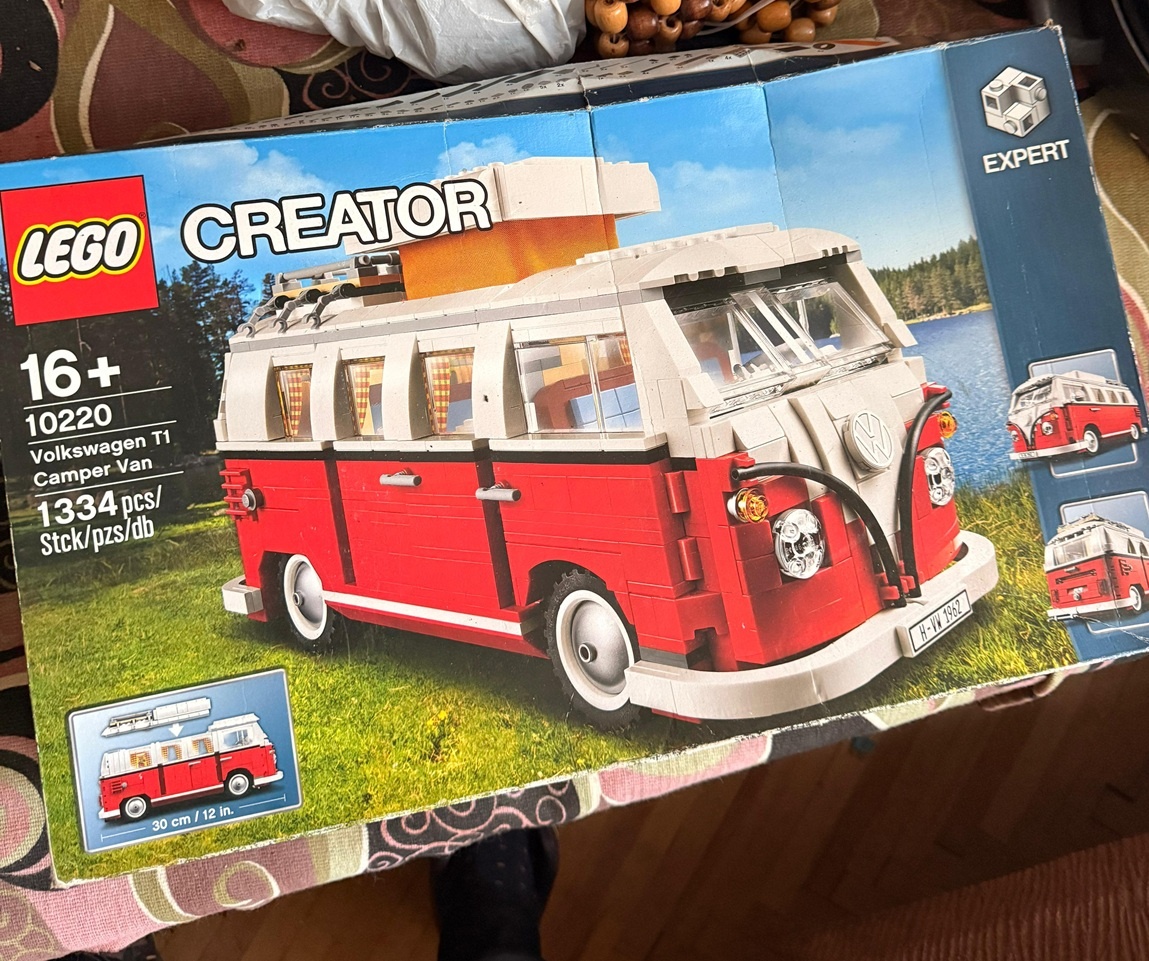 LEGO Creator Expert Volkswagen T1 Camper Van
